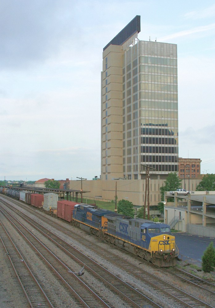 CSX nb freight